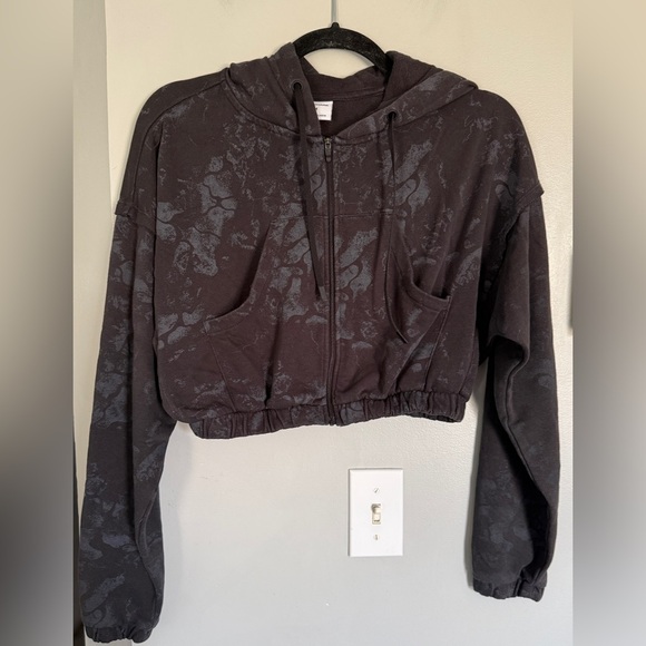 Gymshark KK Fit Cropped Zip up Sweater - Picture 3 of 4